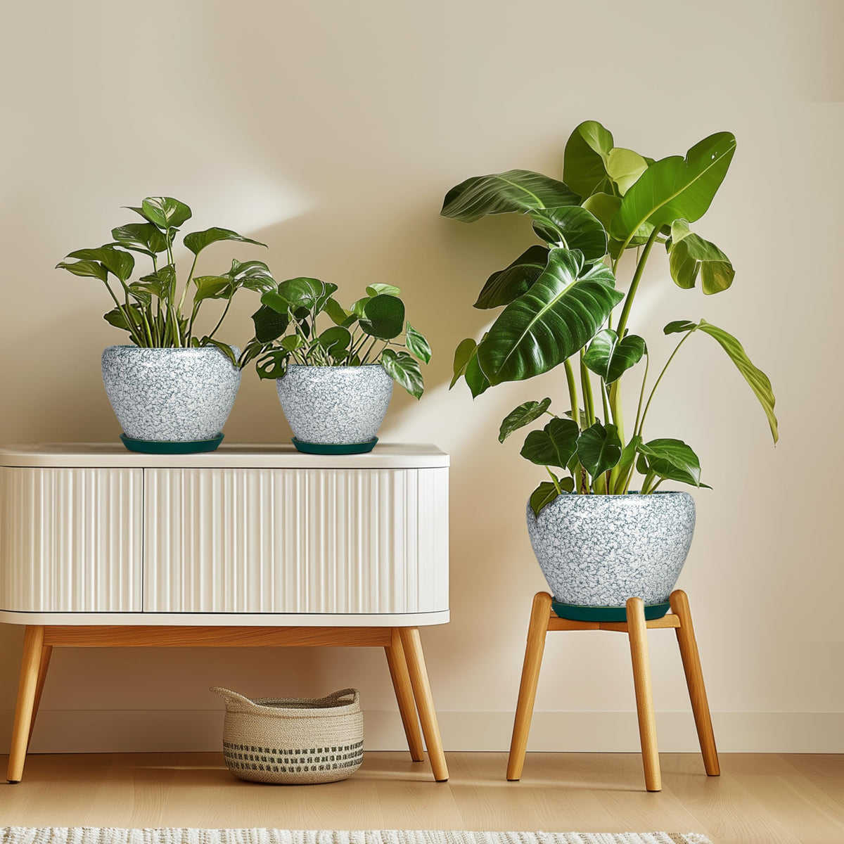 Thirtypot Ceramic Plant Pot - 6 Inch Planters for Indoor Plants, Round Succulent Pots with Drainage Hole and Saucer, Modern Decorative Plant Pots, Bathroom Decor, House Warming Gifts, Crackle Green