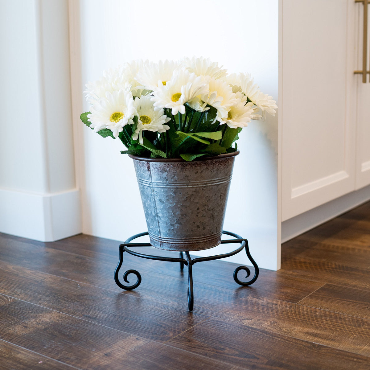 Achla Designs Piazza Flower Pot Plant Stand, Small,Black